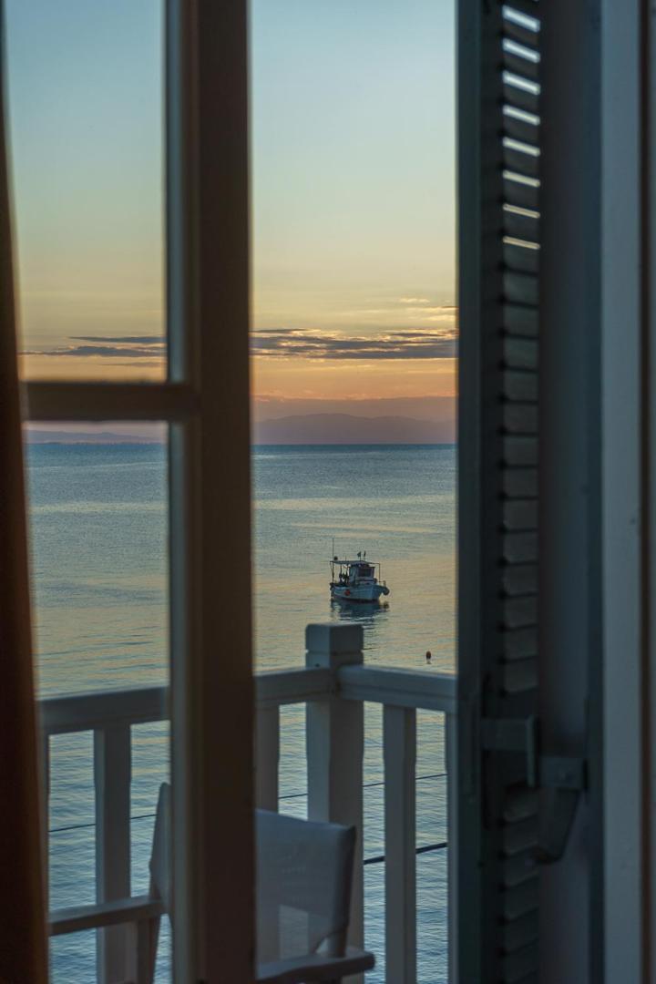 Archontiko Seaside Hotel ปลาตานิอาส ภายนอก รูปภาพ