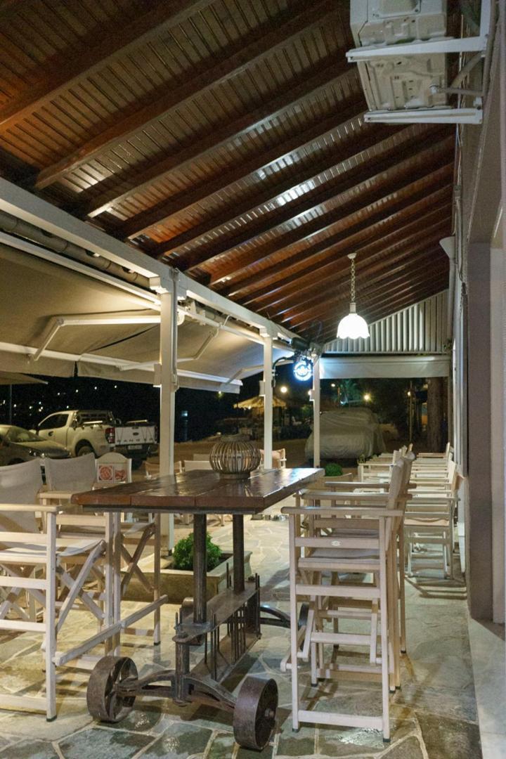 Archontiko Seaside Hotel ปลาตานิอาส ภายนอก รูปภาพ
